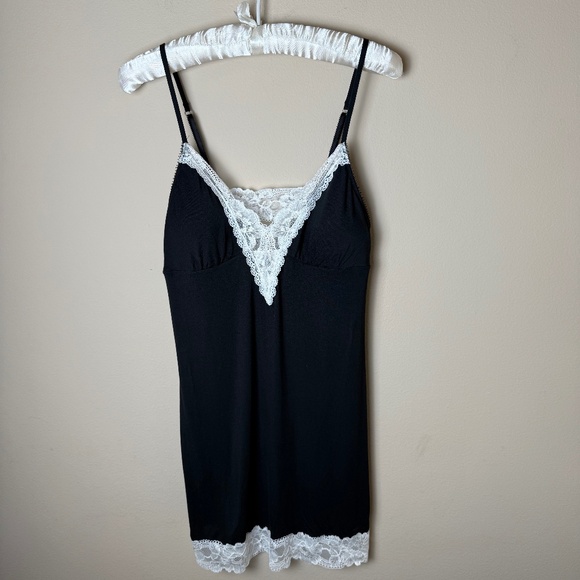 NWT Victorias Secret Lingerie Womens Medium Black Babydoll Sexy Lace Padded Cups - Picture 1 of 8